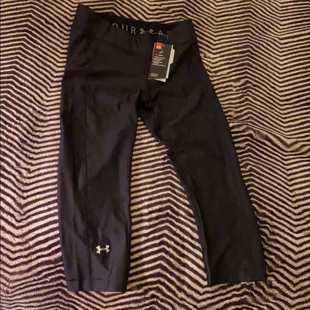 Under Armour Capri yoga pants!!